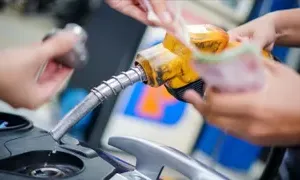 对3家违反燃油储备规定公司处以罚款