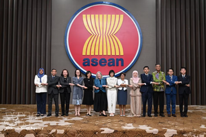 与会代表合影。