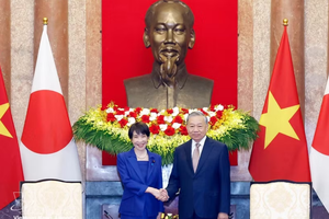党中央总书记、国家主席苏林接见来访的日本首相高市早苗。