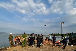 职能力量自5月1日起组织搜寻，直至2日中午才寻获K.H.S.的遗体。