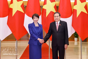 越南国会主席陈青敏会见日本首相高市早苗。