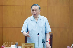 党中央总书记、国家主席苏林在党中央办事处主持召开同中央政策与战略部及相关机构的工作会议。