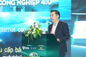 来自公安部网络安全与高科技犯罪预防局的阮廷杜诗上校在专题研讨会上发言。图自越通社