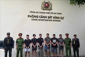  各嫌疑人在公安机关。