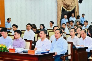 胡志明市疏通长期积压工程项目逾206万亿元资金