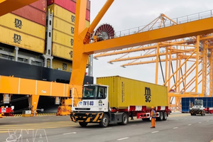 海防国际门户港3号和4号集装箱码头的货物进出口。图自越通社