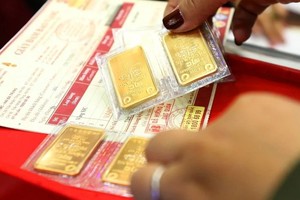6月22日上午国内金价随世界市场反弹。图：越通社