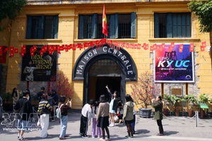 火炉监狱遗迹也实行免费开放，吸引了众多游客前来参观。图自越通社