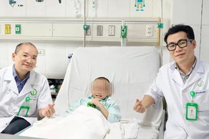 患儿经医生手术和积极治疗后已恢复健康。图：越德。