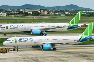 附图：越竹航空飞机
