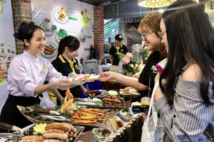 2026年西贡旅游集团（Saigontourist Group）美食文化节在胡志明市盛美西坊文圣旅游区举行。图自越通社