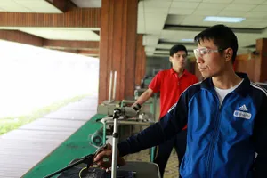 Xạ thủ Trần Quốc Cường chưa đạt lại phong độ hiệu quả. Ảnh: NGỌC HẢI