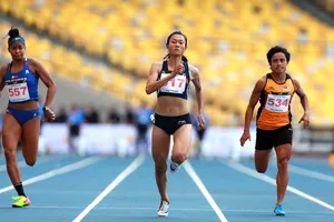 Tú Chinh (giữa) đặt quyết tâm cao tại giải điền kinh VĐQG 2017 chuẩn bị khởi tranh. Ảnh: NGỌC HẢI