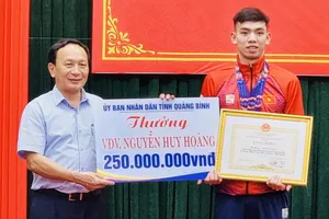 Nguyễn Huy Hoàng là VĐV được thưởng cao nhờ kết quả thi đấu SEA Games 31. Ảnh: HOÀNG PHÚC
