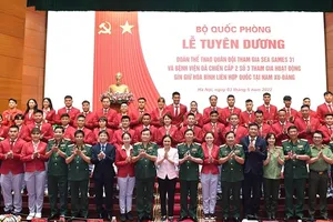 Các HLV, VĐV thể thao Quân đội được lãnh đạo Bộ Quốc phòng gặp mặt tuyên dương thành tích đã đạt được tại SEA Games 31. Ảnh: TRỌNG HẢI.QDND