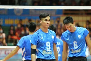 Từ Thanh Thuận sẽ có cơ hội nâng cúp vô địch nhưng đối thủ Tràng An Ninh Bình sẽ không dễ vượt qua. Ảnh: T.THẢO