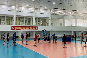 Đội tuyển đã có buổi tập cuối cùng trước khi đi Thái Lan tiếp tục tập luyện. Ảnh: MINH CHIẾN