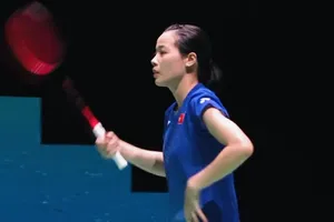 Thùy Linh đã nỗ lực nhưng không có chiến thắng ở vòng 2 đơn nữ. Ảnh: MINH CHIẾN