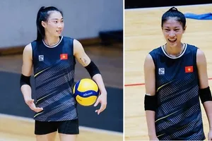 Hai cầu thủ Nguyệt Anh, Kiều Trinh đang tập trung chuyên môn với đội bóng Bộ tư lệnh Thông tin tại các giải quan trọng trong năm 2022. Ảnh: ĐỨC.WTT