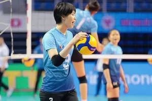 Chủ công Trần Thị Thanh Thúy đã chơi tốt tuy nhiên đội bóng của mình không có kết quả chiến thắng đầu tay. Ảnh: T.THẢO