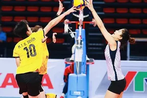 Cầu thủ Quân đội (áo trắng) đã chiến thắng để vào chung kết Đại hội thể thao toàn quốc lần 9-2022. Ảnh: T.THẢO