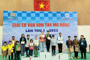 Các kỳ thủ trẻ đã được tham dự giải để cọ xát chuyên môn. Ảnh: MINH MINH