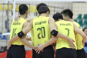 Đội nam Hà Tĩnh đã có chiến thắng tiếp theo qua đó tạm vươn lên vị trí đầu bảng A của nam. Ảnh: T.THẢO