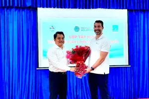 Chuyên gia của FINA đã có mặt tại Đà Nẵng để tham gia lớp tập huấn HLV toàn quốc cho bơi Việt Nam. Ảnh: ĐÀ NẴNG