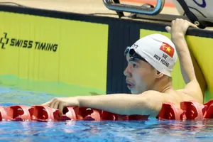 Huy Hoàng đã có tấm HCĐ 200m tự do. Ảnh: DŨNG PHƯƠNG