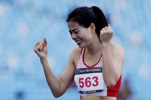 Tuyển thủ Nguyễn Thị Huyền đã được địa phương Nam Định khen thưởng. Ảnh: DŨNG PHƯƠNG