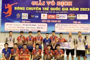 Đội bóng chuyền nam trẻ Thể Công tiếp tục vô địch giải đấu năm nay. Ảnh: MINH MINH