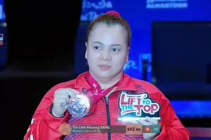 Lực sĩ thể thao người khuyết tật Đặng Thị Linh Phượng có HCĐ tại giải. Ảnh: BTC