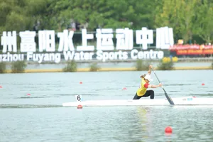 Các tay chèo canoe của Việt Nam đã nỗ lực nhưng chưa thành công ở ASIAD 19. Ảnh: LƯỢNG LƯỢNG