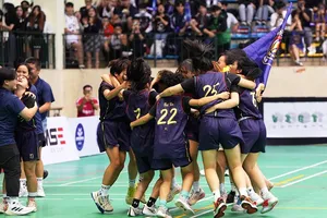 Cầu thủ đội bóng rổ nữ Đại học Quốc gia Hà Nội - VNU vui mừng với ngôi vô địch giải năm nay. Ảnh: BTC