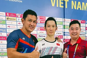 Chuyên gia Hariawan Hong (trái) huấn luyện cầu lông Việt Nam tại SEA Games 31, bây giờ tiếp tục trở lại làm việc ở năm 2024. Ảnh: VBF