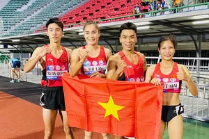 Các tuyển thủ tiếp sức của Việt Nam có HCĐ ngay lần đầu tham dự giải. Ảnh: MINH MINH