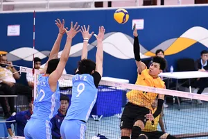 Đội tuyển bóng chuyền nam Việt Nam (vàng) đã kết thúc hạng 6 giải năm nay. Ảnh: AVC