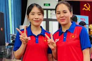 Hai tuyển thủ của đội bắn súng Việt Nam tự tin trước khi tham dự Olympic 2024. Ảnh: MINH MINH