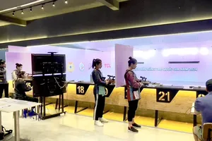 Các xạ thủ trẻ tranh tài tại TPHCM ở giải năm nay. Ảnh: NGUYỄN ANH TÚ