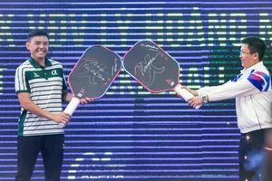 Lý Hoàng Nam cũng ra mắt đại diện cho hãng vợt pickleball tại Việt Nam. Ảnh: X.TRANG