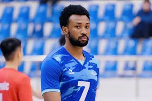 Tuyển thủ Thái Lan Napadet Bhinijdee vẫn tiếp tục thi đấu tới hết giai đoạn thứ nhất giải vô địch quốc gia tại Việt Nam sau đó sẽ về nước hội quân đội tuyển quốc gia. Ảnh: VCT