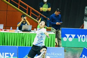 Hai tay vợt của Việt Nam chơi xuất sắc tại trận chung kết giúp cầu lông Việt Nam có ngôi vô địch đơn nam tại giải. Ảnh: BUBADU