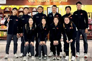 Đội cầu lông Việt Nam thi đấu chưa thành công trong các trận tại vòng sơ loại của nhiều nội dung. Ảnh: VBF