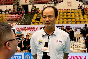 HLV Trần Đình Tiền đã chia sẻ về sự nỗ lực của đội bóng Biên Phòng MB khi đạt được kết quả cao tại Cúp Hùng Vương 2025. Ảnh: MINH MINH