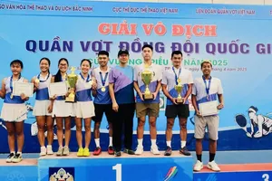 Lê Quốc Khánh và Nguyễn Đắc Tiến là những gương mặt chủ lực giúp quần vợt Hà Nội có chiến thắng ở giải năm nay. Ảnh: NGHĨA NGHĨA