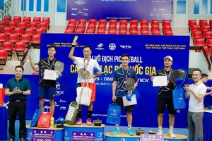 Huỳnh Chí Khương vô địch nội dung đơn nam trong hệ chuyên nghiệp theo nhóm tuổi của mình ở giải năm nay. Ảnh: BTC