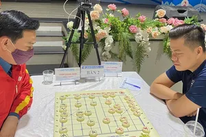 Lại Lý Huynh (phải) tiếp tục là kỳ thủ được giới chuyên môn chú ý ở giải vô địch quốc gia 2025. Ảnh: MINH MINH