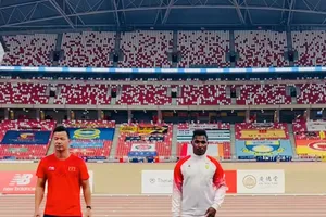 Nguyễn Hoài Văn có HCB tại giải điền kinh quốc tế Singapore mở rộng 2025. Ảnh: VĂN HOÀI