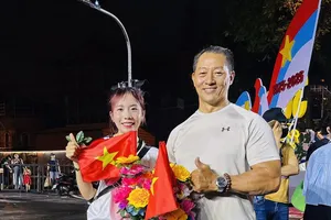 Lê Thị Mộng Tuyền (trái) là xạ thủ đã dự Olympic năm 2024 của thể thao TPHCM. Ảnh: MỘNG TUYỀN