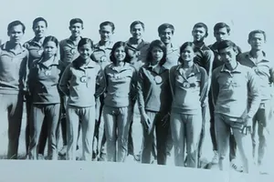 Đoàn VĐV điền kinh TPHCM đã tới Hà Nội năm 1976 dự giải vô địch toàn quốc lần thứ nhất. Ảnh: TRUNG HINH